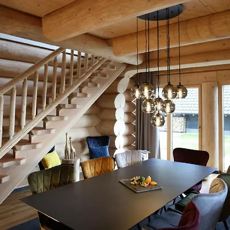 Ahuetten Chalet *